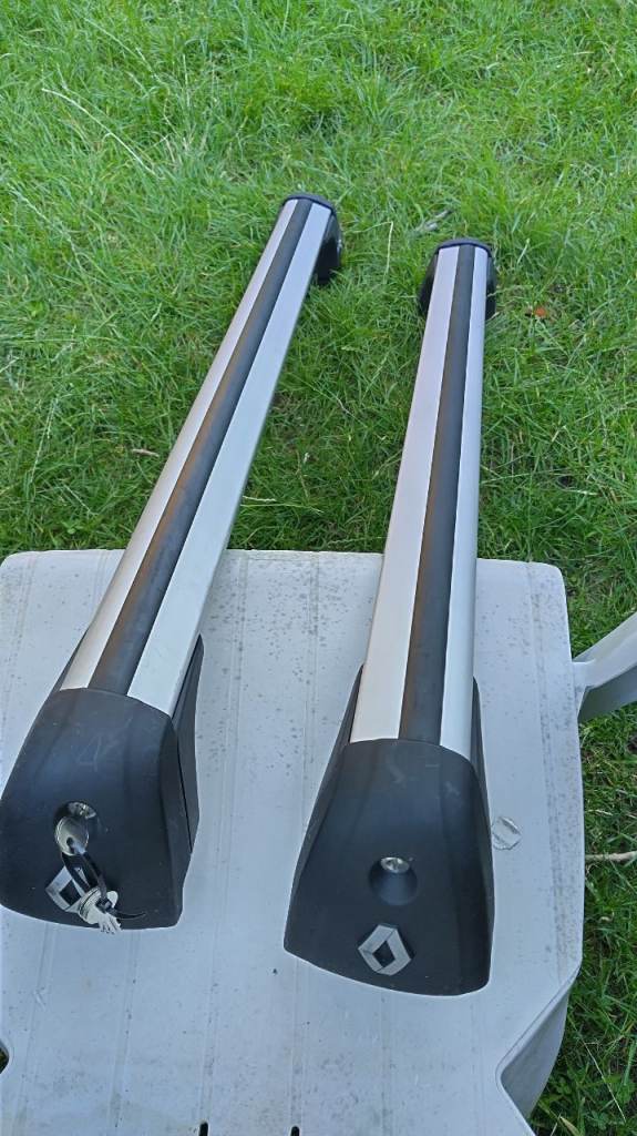 Renault roof bars 