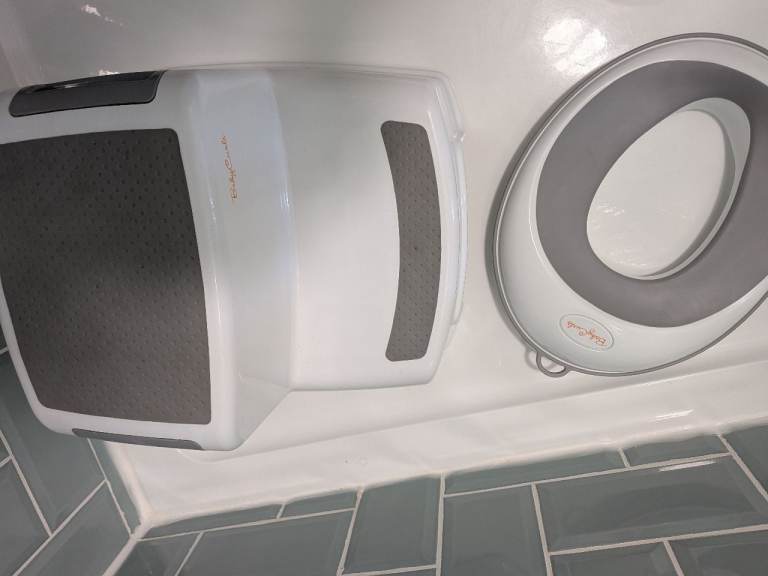 TOILET TRAINING SEAT + DOUBLE STEP STOOL 