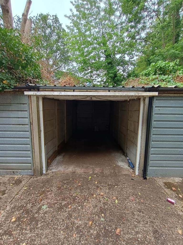 Garage To Rent in Highgate N6