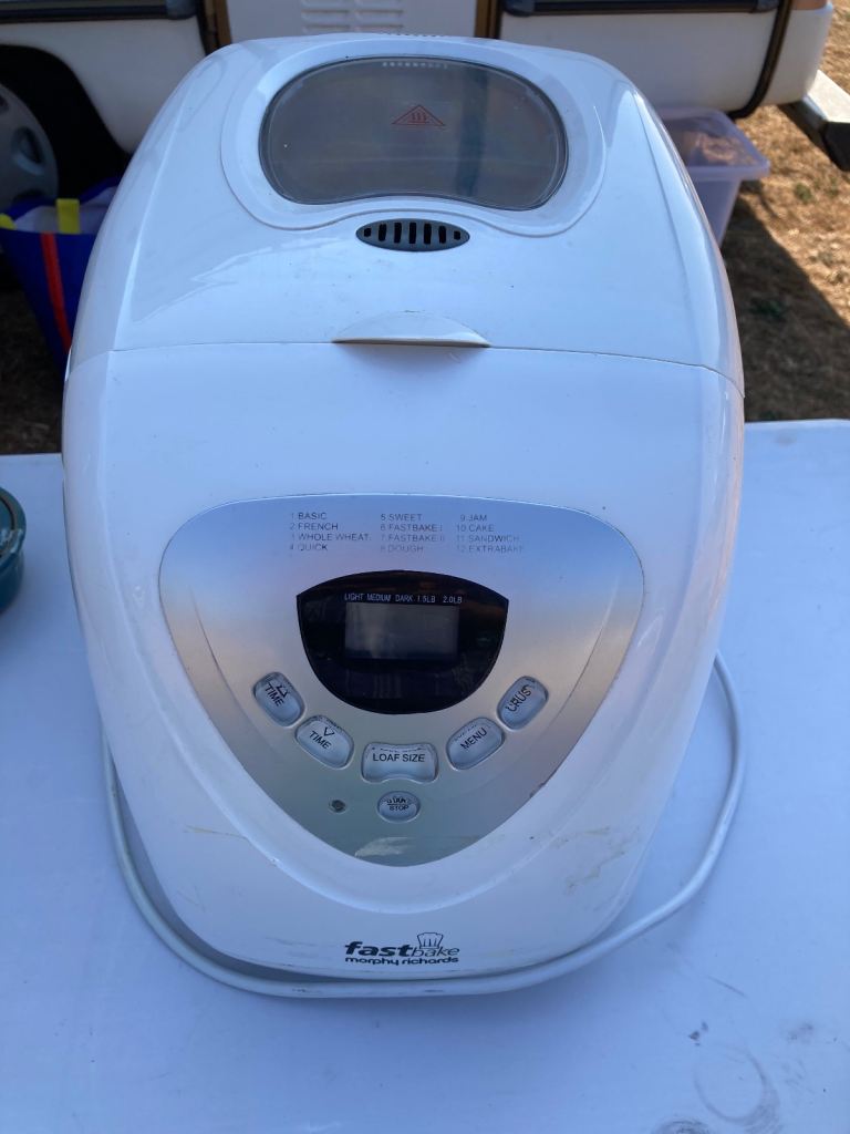 Morphy Richards fast bake bread maker