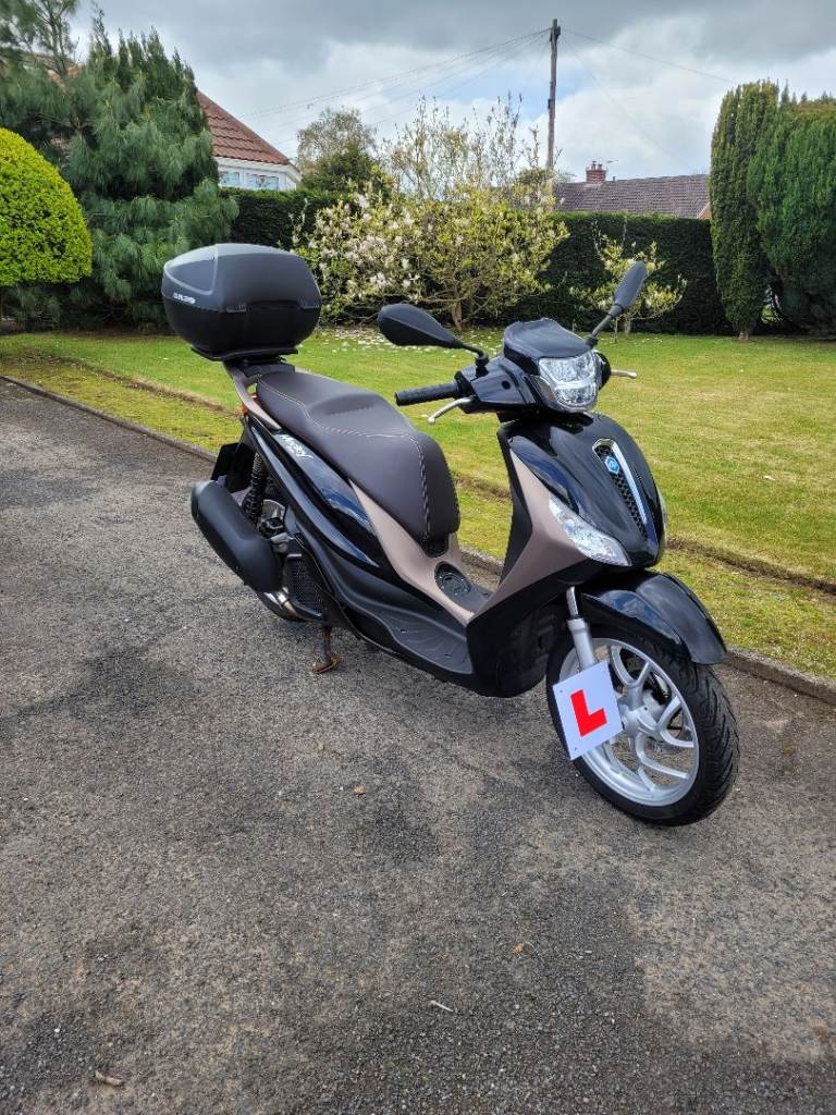 Piaggio Vespa Medley 125cc