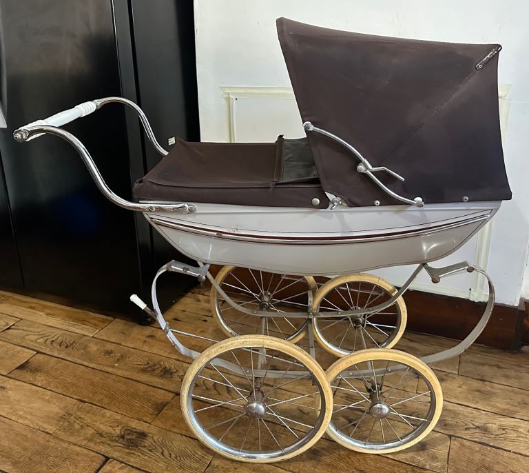 Silver cross vintage dolls pram 