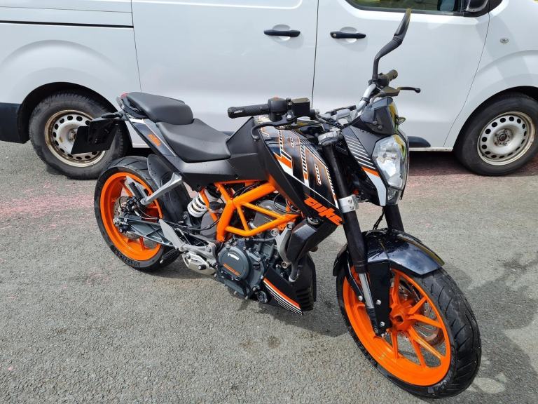 November 2016 KTM Duke 390 Only Six Thousand Miles From New, DUKE, 2016, 373 (cc)