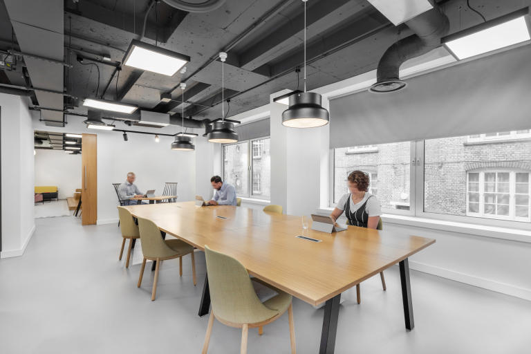 London - W1U6AG \ Adaptable Large Office Space for Your Business