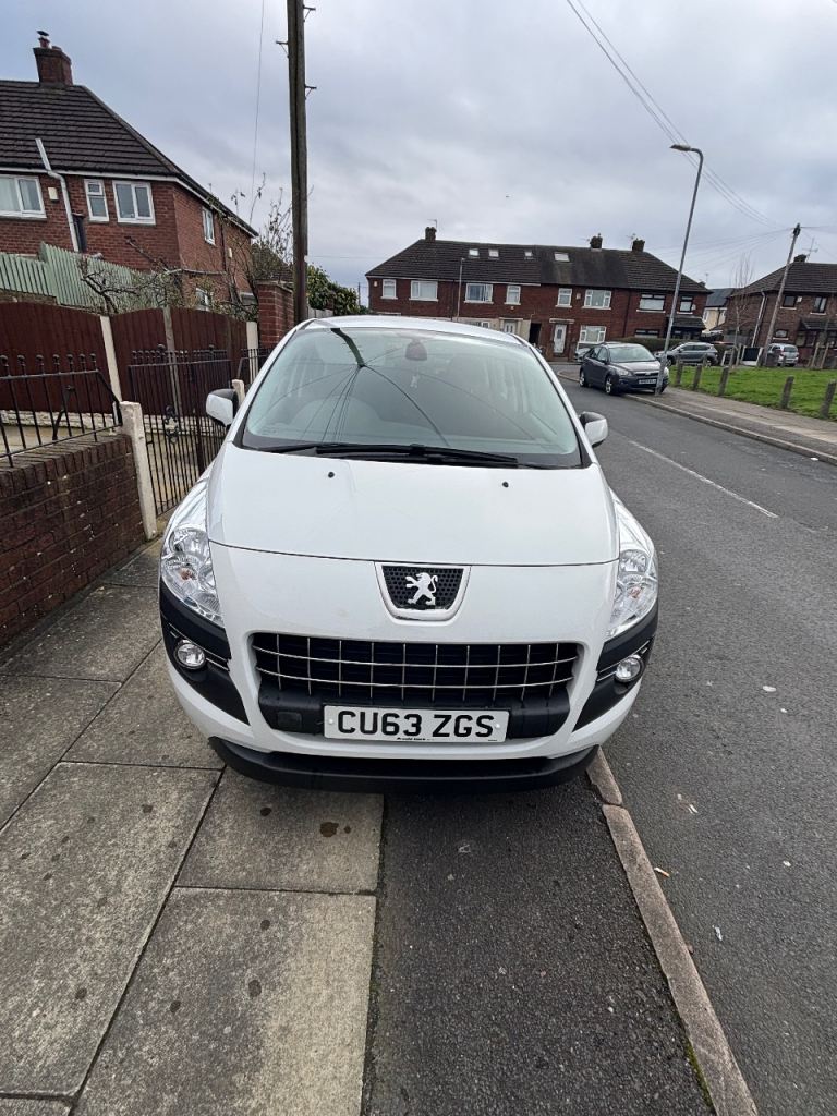 Peugeot, 3008, Hatchback, 2013, Manual, 1560 (cc), 5 doors