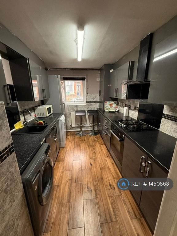 2 bedroom house in Harley Street, Nottingham, NG7 (2 bed) (#1450863)