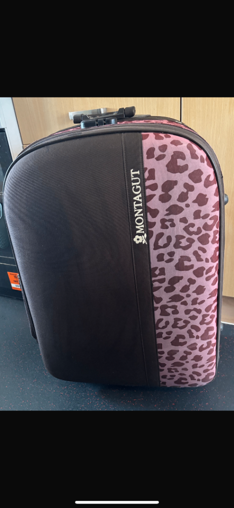 Travel suitcase in very good condition