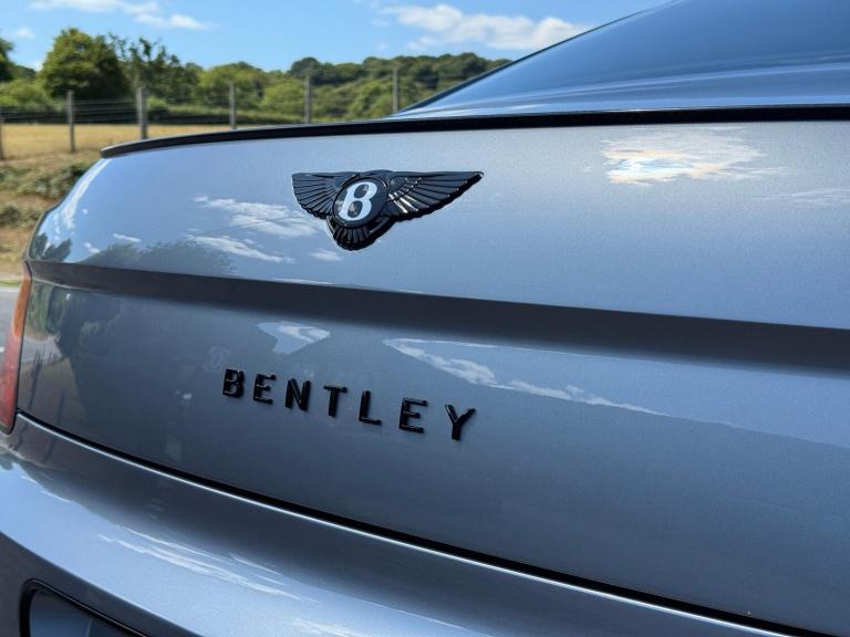 2025 Bentley Flying Spur 4.0 V8 Ultra-Performance 25.9kWh Speed Saloon 4dr Petrol Plug-in Hybrid ...