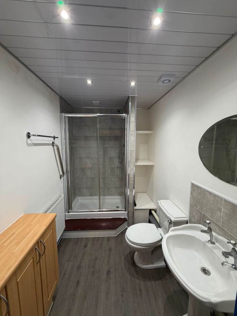 3 bedroom flat to rent