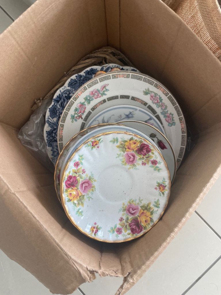 Crockery/ glassware used for party