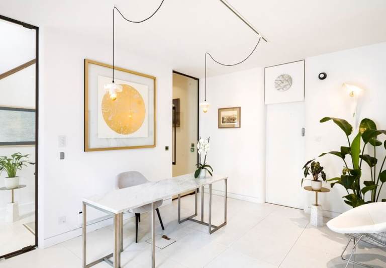 Furnished offices to rent in *Angel*. Office Spaces for 4 to 45 desks N18