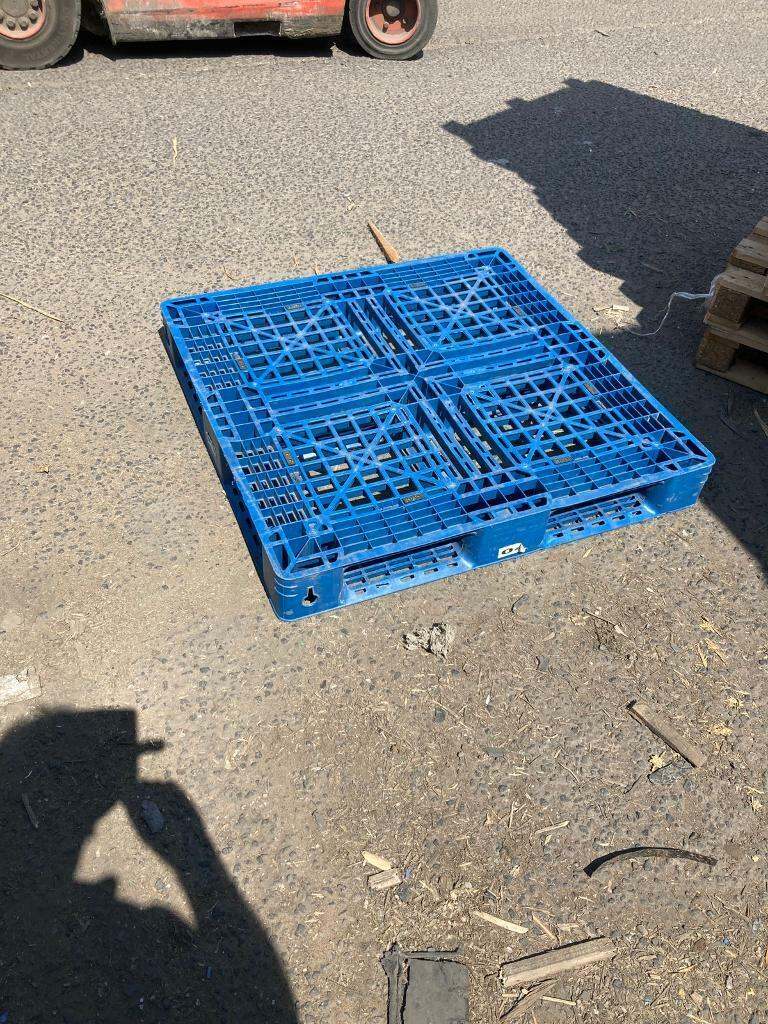 Plastic pallets shed bases awnings