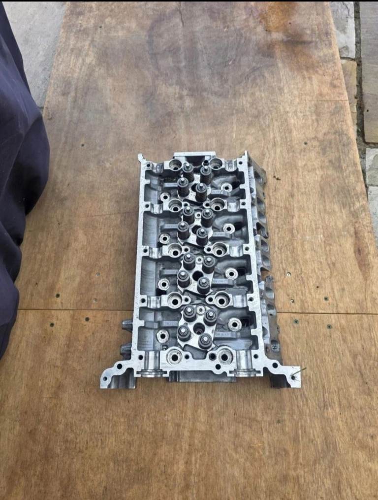 FORD TRANSIT / RANGER / PEUGEOT BOXER / CITROËN RELAY 2.2 DIESEL CYLINDER HEAD
