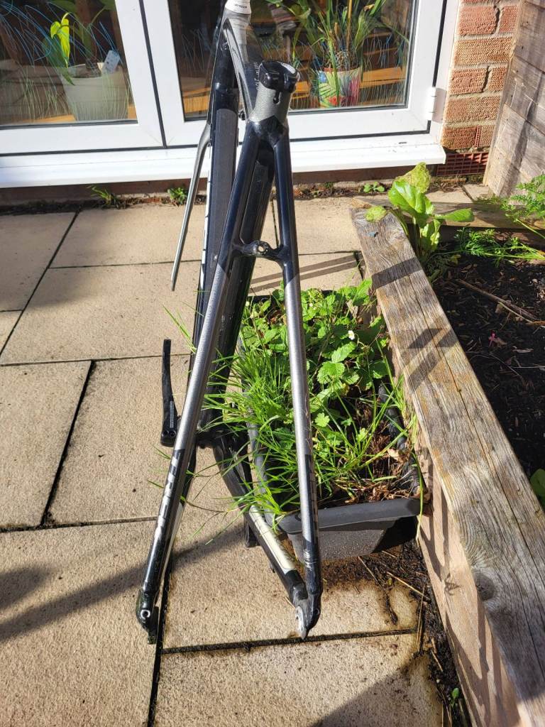 Trek Madone Two Series 2.1 58cm 700c Wheel Frameset Grey Black Road Bike Frame