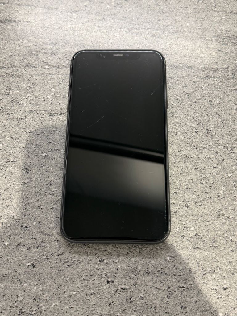 Apple iPhone 11 128GB Black – Good Condition – £120 ONO