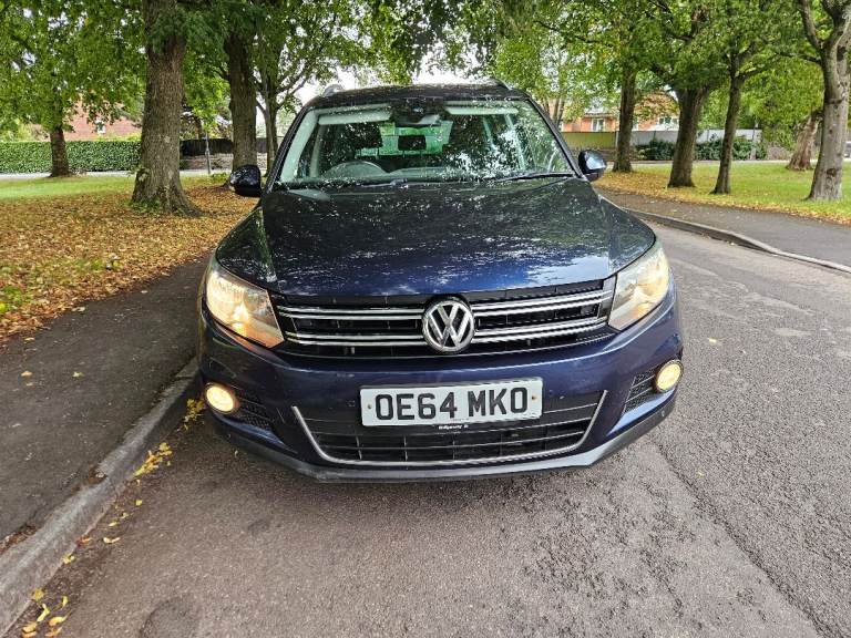 Volkswagen Tiguan 2.0tdi BLUEMOTION TECHNOLOGY MATCH ECONOMY MODEL 1 owner FULL service history