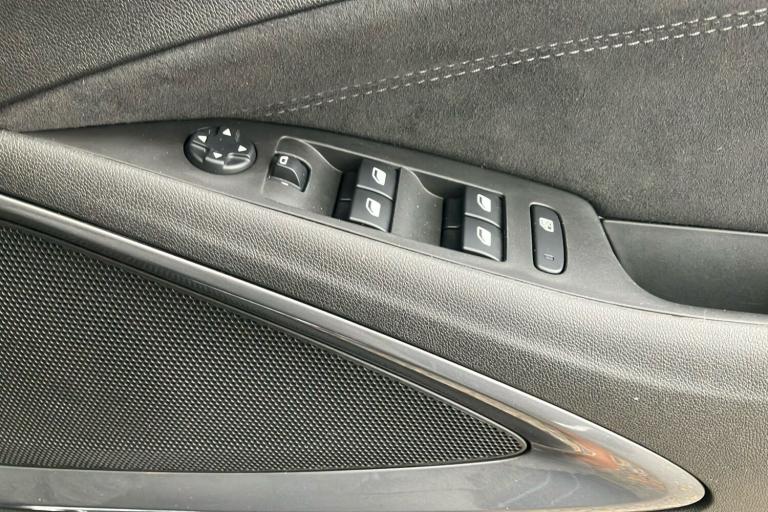  Vauxhall Crossland 1.2 Turbo Ultimate Suv 5dr Petrol Auto Euro 6 s/s 130 Ps