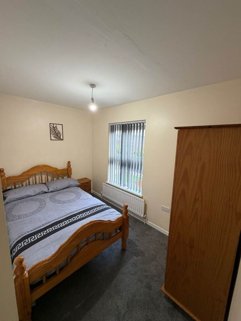 Rooms available B45 Rednel 