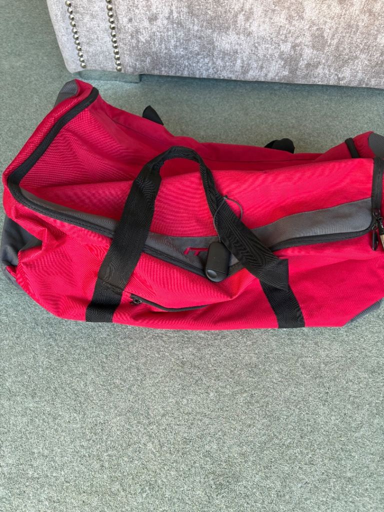 2 travel bags with wheels . £10 each or £15 for both