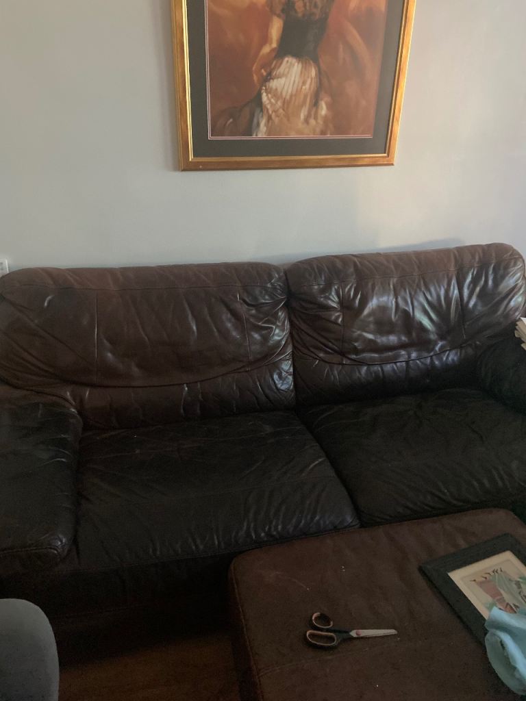 Bargain brown leather sofas 