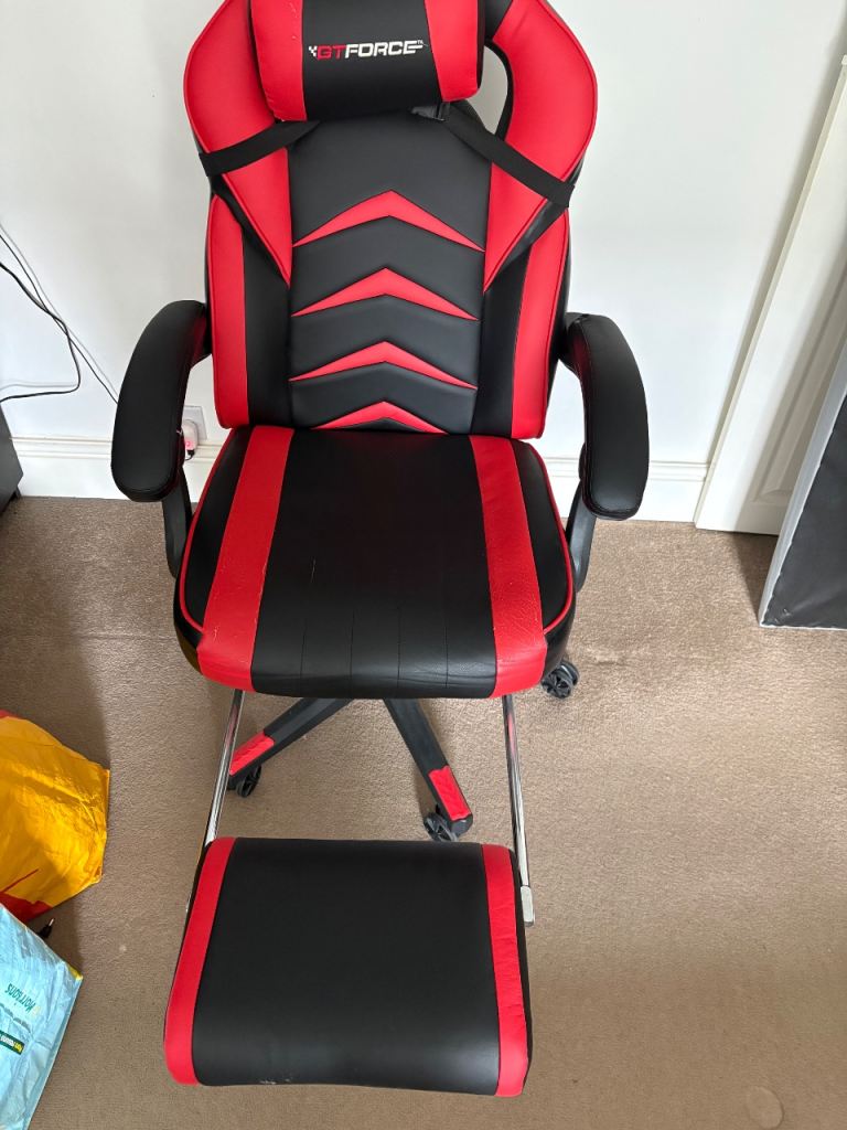 Gaming chair 