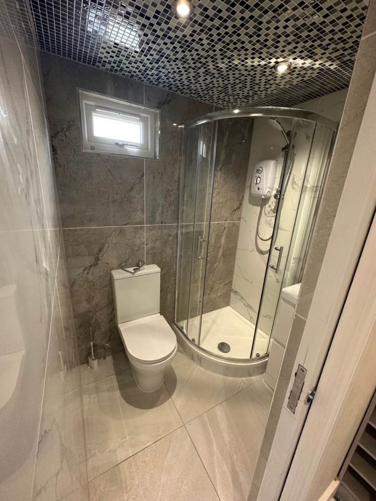 STUIO FLAT TO RENT IN CHINGFORD