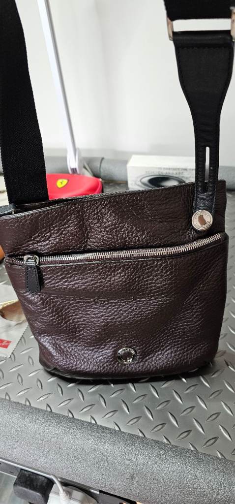 Lamarthe Paris unisex leather shoulder bag, genuine and unused