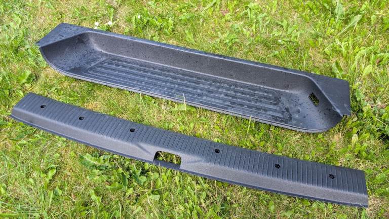 VW Transporter T6.1 Side step and tailgate threshold