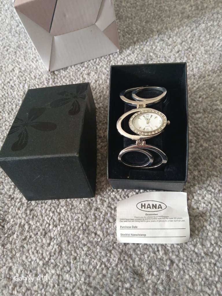 HANA Ladies Watch with Decorative Band – Good Condition