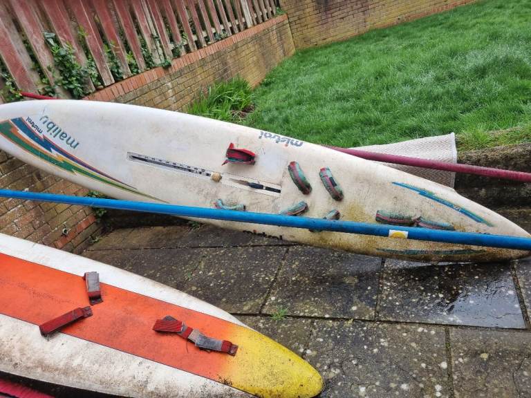 free windsurfing equipment