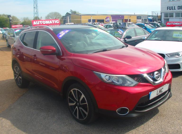 2014 Nissan Qashqai Automatic 1.6 dCi Tekna SUV 5dr Diesel XTRON (s/s) Diesel