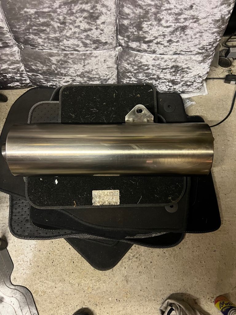 Kawasaki ZX12R exhaust can 