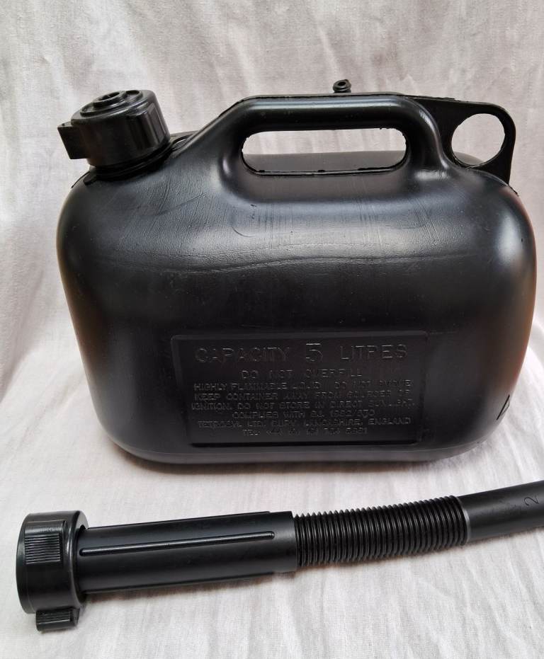 Fuel can 5 litre capacity nearly new 