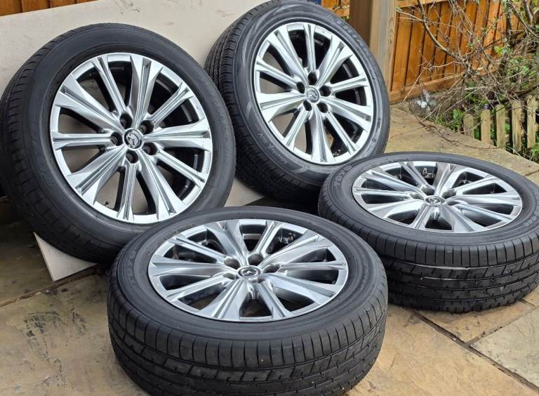 Mazda CX-5 e-Skyactiv G 19" alloy wheels - Genuine Mazda - 7J - ET45