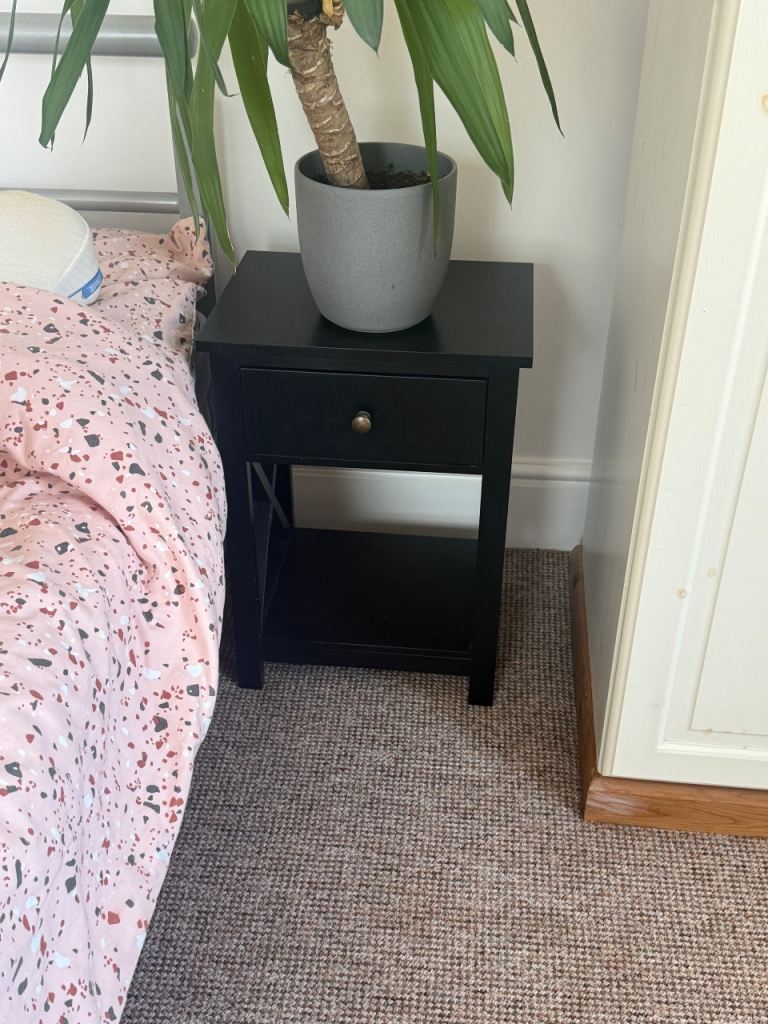 Set of 2 Black Bedside Table with Drawer and Shelf – Good Condition