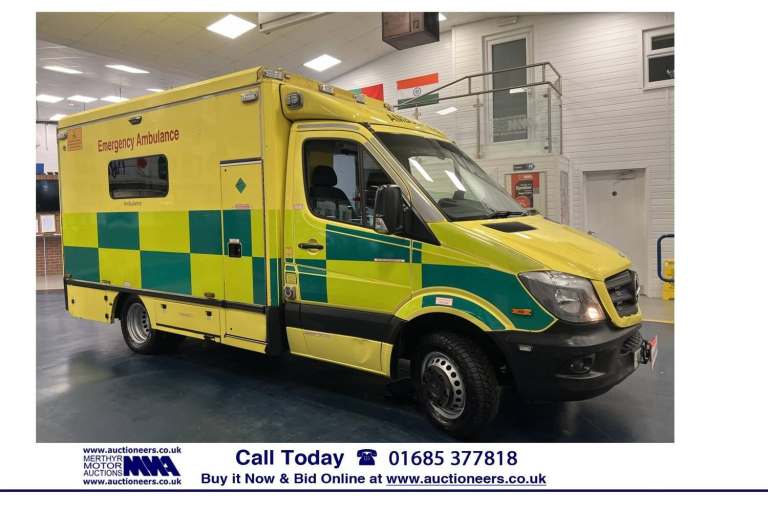 2015 Mercedes-Benz Sprinter 519 3.0CDI 190PS AUTO MACNIELLIE BODY AMBULANCE / CAMPER. -----------...