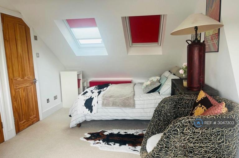 1 bedroom in Crescent Lane, London, SW4 (#3047303)