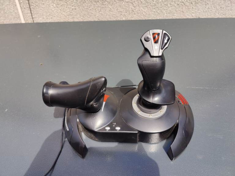 Thrustmaster T-FLIGHT HOTAS X V2