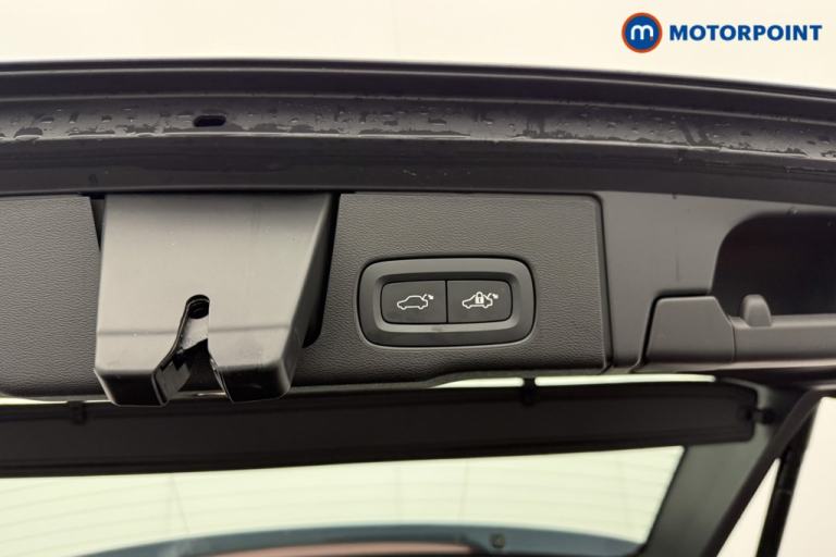 2024 Volvo XC60 2.0 T6 [350] RC PHEV Plus Dark 5dr AWD Geartronic SUV Hybrid Automatic