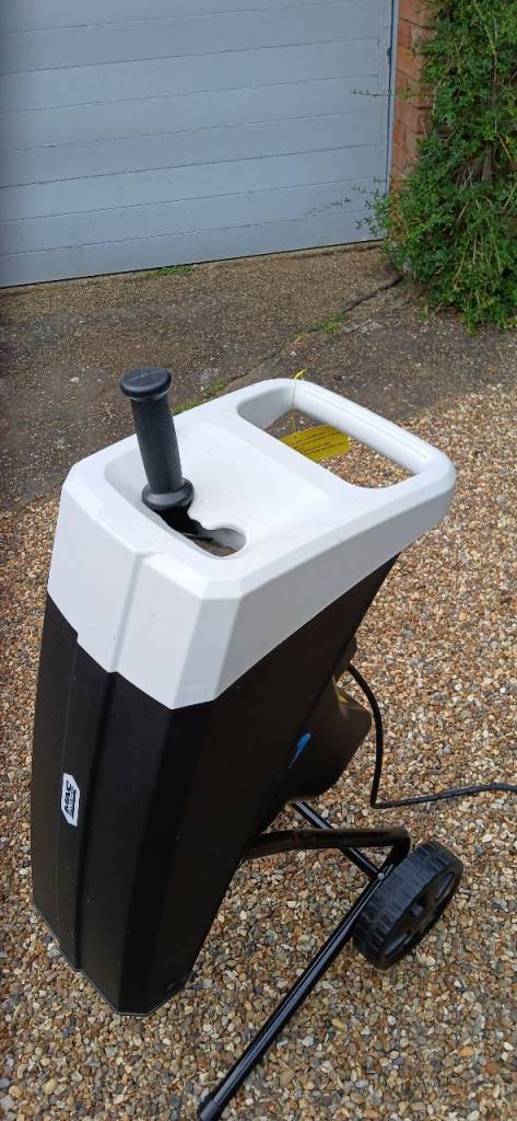 Electric Garden Shredder - Barely Used, Excellent Condition