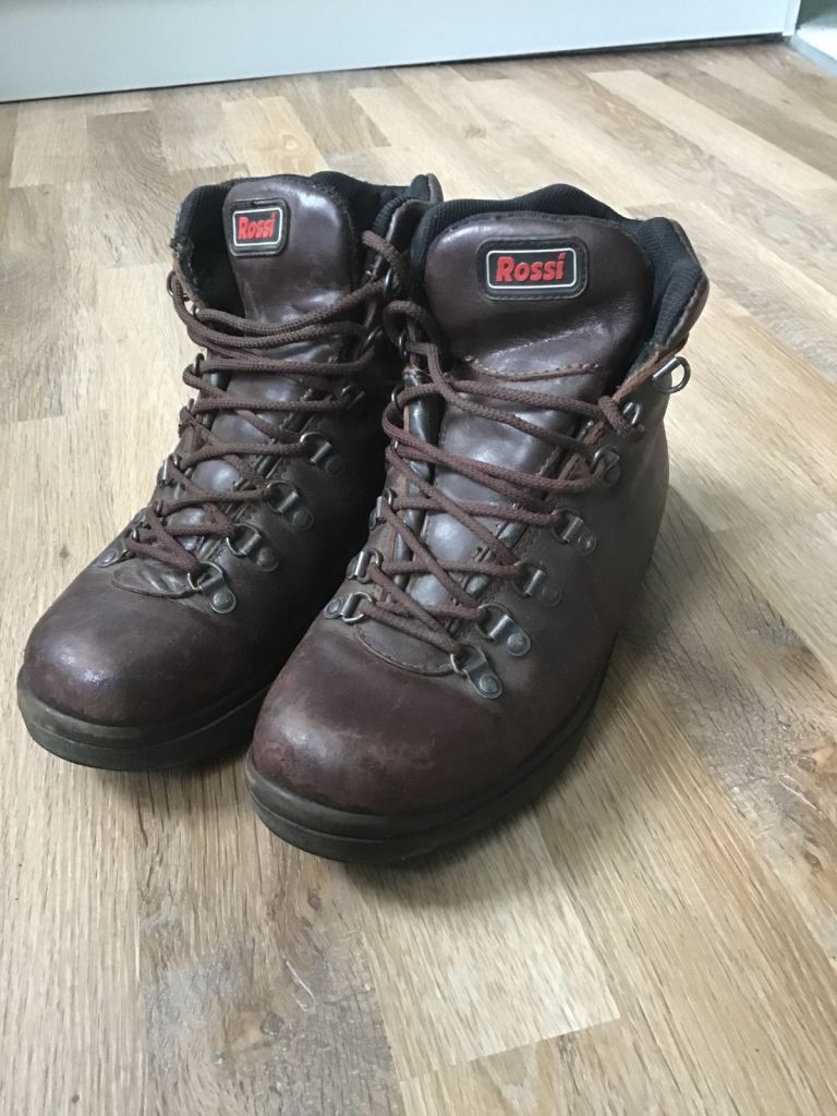 Rossi Brown Leather Hiking Boots – Good Condition