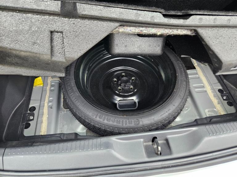 2011 Toyota Urbancruiser 1.4 D-4D 5dr 4WD LOW MILEAGE 64.000 Miles HATCHBACK Diesel Manual