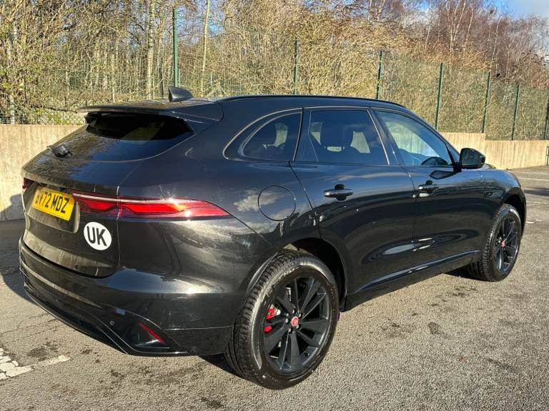 2023 Jaguar F-PACE 2.0L Diesel Santorini Black R Dynamic Black Edition