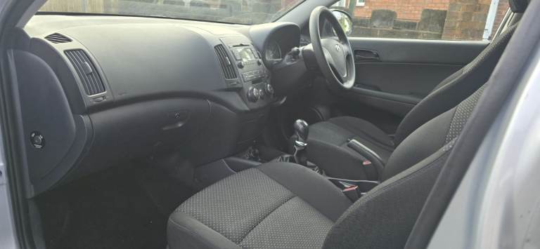 Hyundai i30 1.4 5dr Ford nissan toyota Vauxhall Volkswagen renault peugeot skoda suzuki honda 