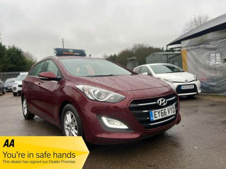  Hyundai i10 1.0 SE Euro 5 5dr Petrol Manual