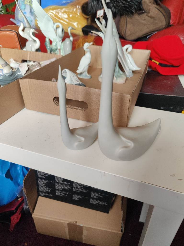 Pair of Lugal Portugal Ceramic Bird Figures – Grey Ornaments