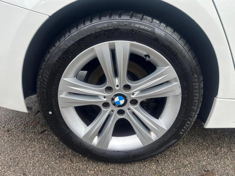 BMW 3 SERIES 2.0 318d Sport Touring Auto Euro 5 (s/s) 5dr 2013