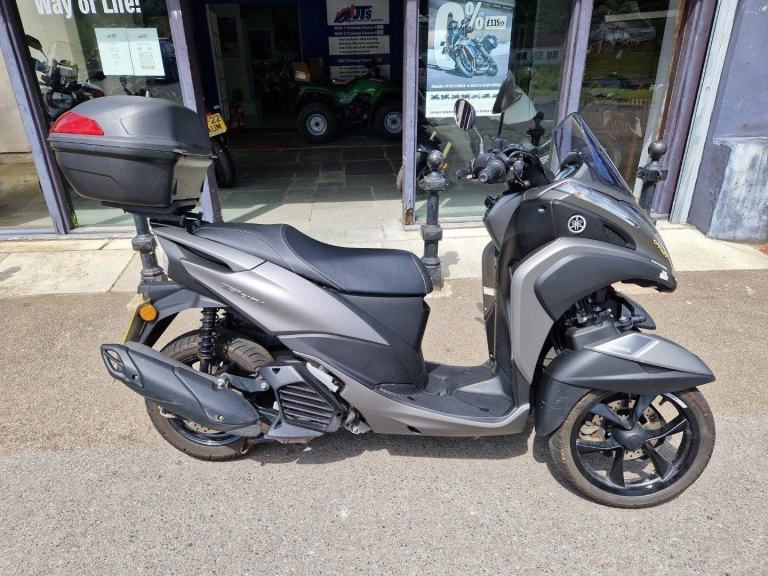 YAMAHA TRICITY 125 IN GREY