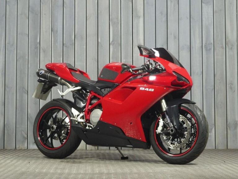 2010 10 DUCATI 848
