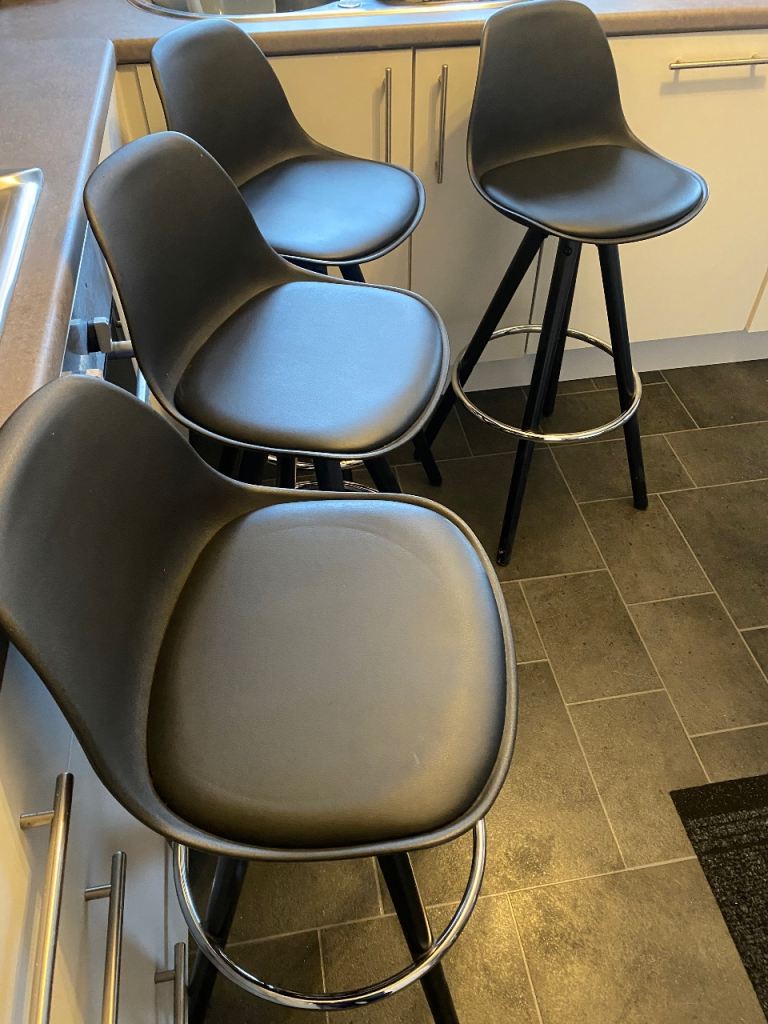 Bar / Breakfast Bar Stools x 4